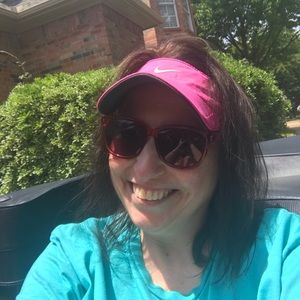 Meet your Posher, Gia